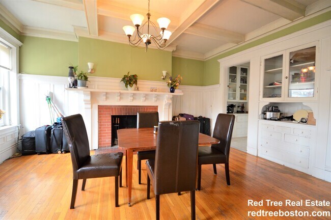 141 Fuller St unit 3, Brookline, MA 02446 - photo 6