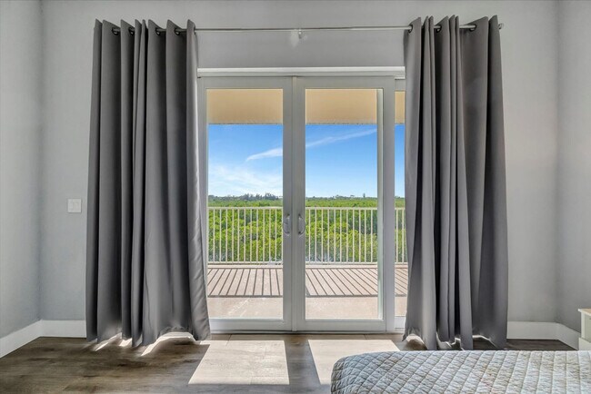 3270 Mangrove Point Dr unit ID1366620P, Ruskin, FL 33570 - photo 7