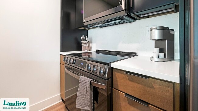 1550 Clarendon Blvd unit 206, Arlington, VA 22209 - photo 4