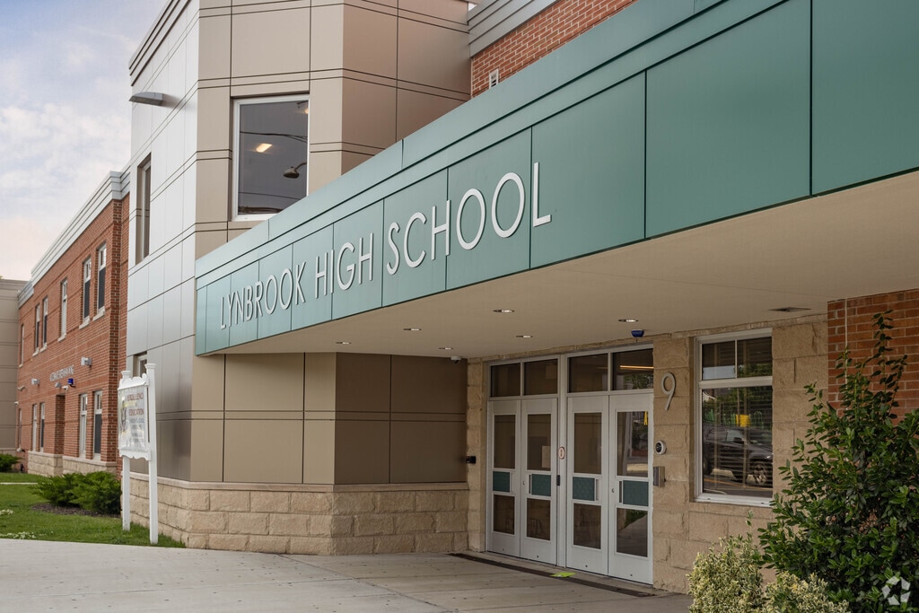 Lynbrook Senior High School in Lynbrook NY Homes com Lynbrook Senior High School in Lynbrook NY Homes com