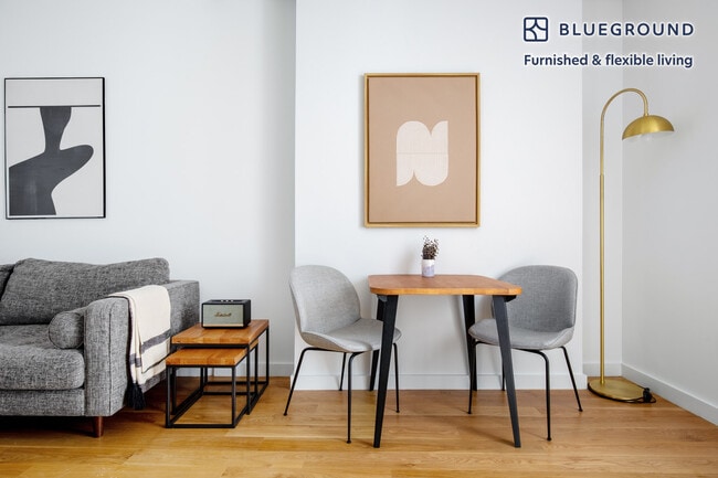 137 Thompson St unit FL2-ID548, New York, NY 10012 - photo 2