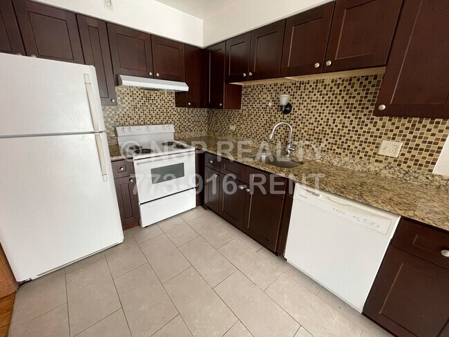 1004 S River Rd unit 102, Des Plaines, IL 60016 - photo 2