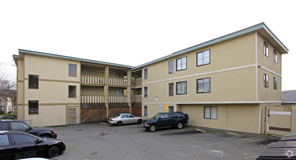 301 Apartments in the heart of Beacon Hill, Seattle, WA 98144 - photo 1