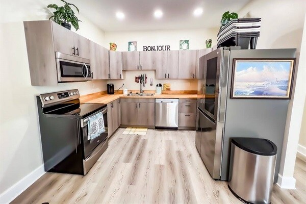 1528 5th St unit Green, Sandusky, OH 44870 - photo 3