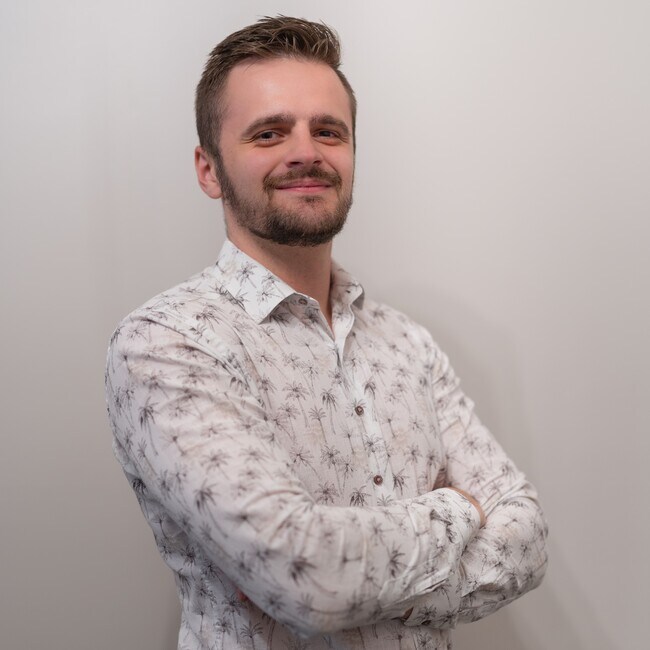 Agent Photo