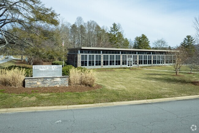 The center of Etowah features a modern public library.