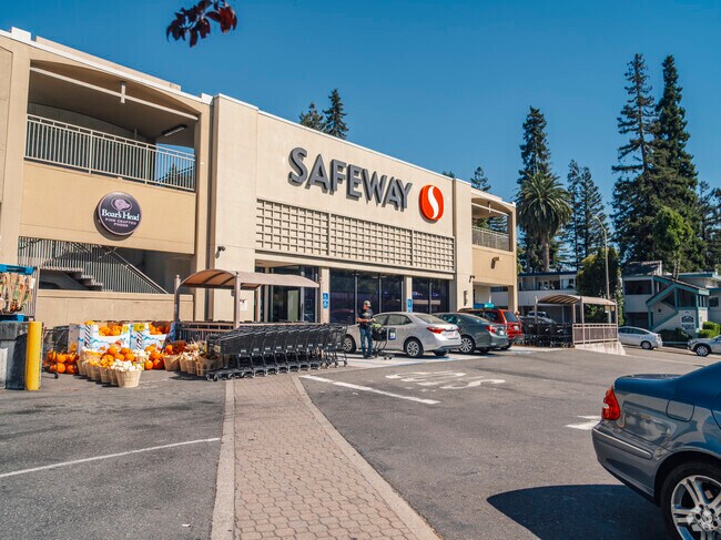 Safeway is a great place to get some groceries in the Upper Piedmont area.