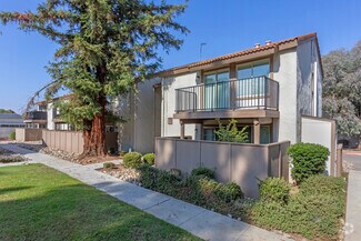 4835 N Cedar Ave, Fresno, CA 93726