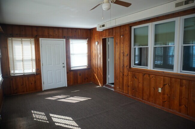 3033 Hamilton Ave unit 1R, Baltimore, MD 21214 - photo 7