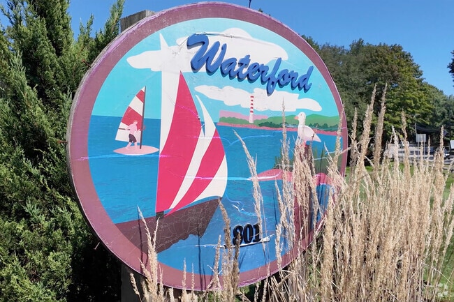 The Ridgewood neighborhood of Waterford is a pleasant enclave bounded by Alewife Cove.