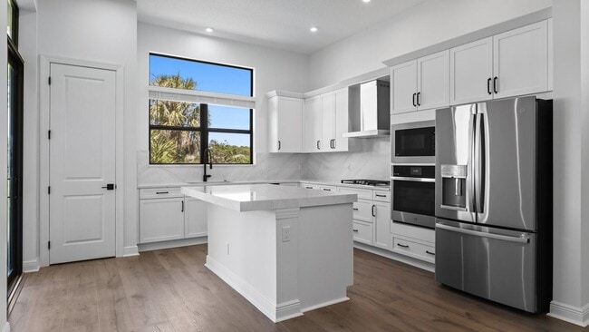 419 SE Via Sangro, Port Saint Lucie, FL 34952 - photo 3