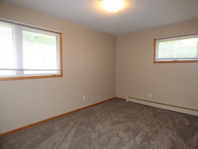 1309 3rd Ave SW unit 4, Rochester, MN 55902 - photo 6