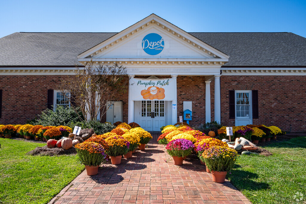 Stanley Christian Academy provides education in the neighborhood of 
Outlying Gaston County.
