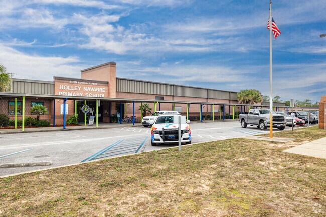 Holley-Navarre Primary School shapes the minds of tomorrow.