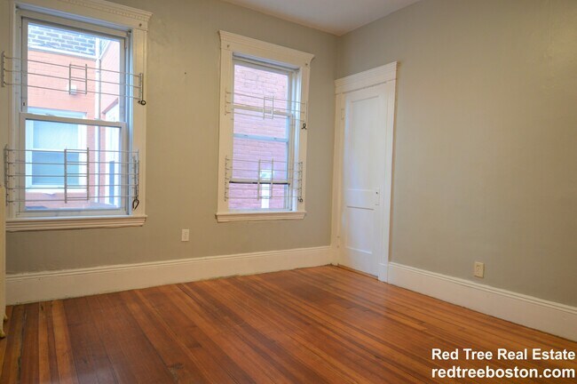 31 Chester St unit 1, Allston, MA 02134 - photo 6