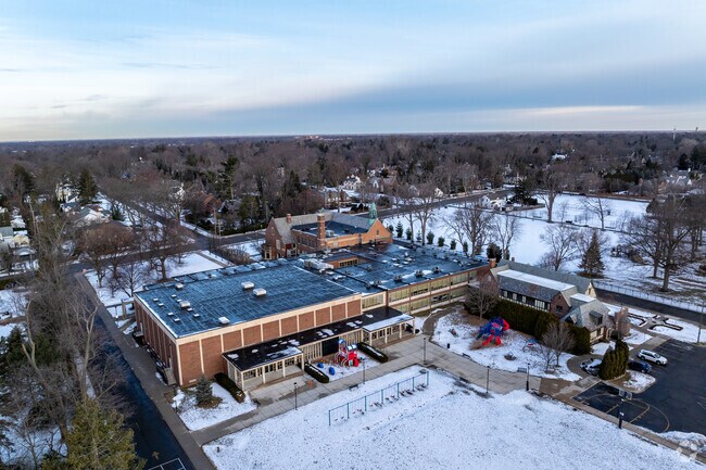 St Paul Catholic School is centrally located, making pick up and drop off easy.