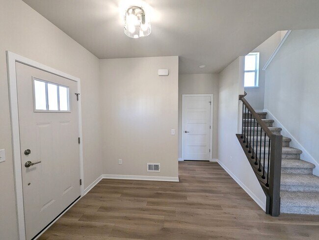 6631 Junco Dr, Middleton, WI 53562 - photo 7