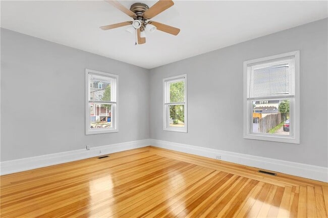 72 Courtland St unit 1, Providence, RI 02909 - photo 4