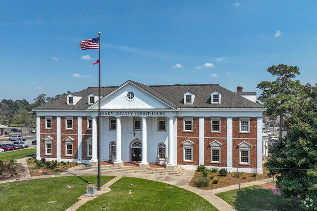 The Grady County Courthouse stands tall and proud in downtown Cairo.