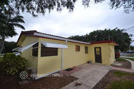 801 SE 15th St, Deerfield Beach, FL 33441 - photo 1