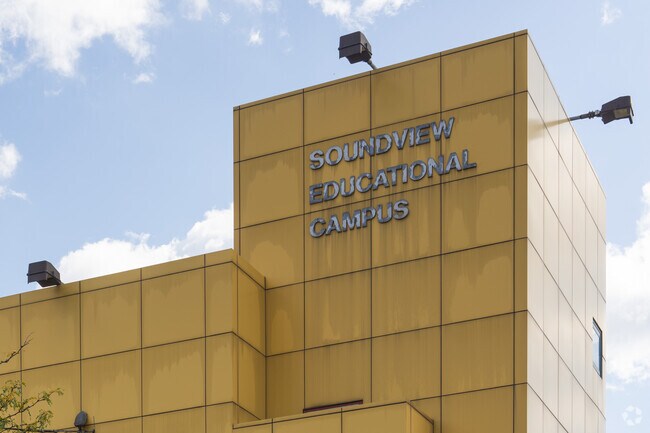 Bronx Arena High School inspires students to continue learning in the Bronx.