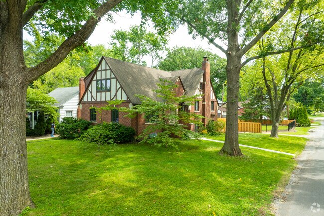 Oak-lined streets add charm to Washington Park Knolls.