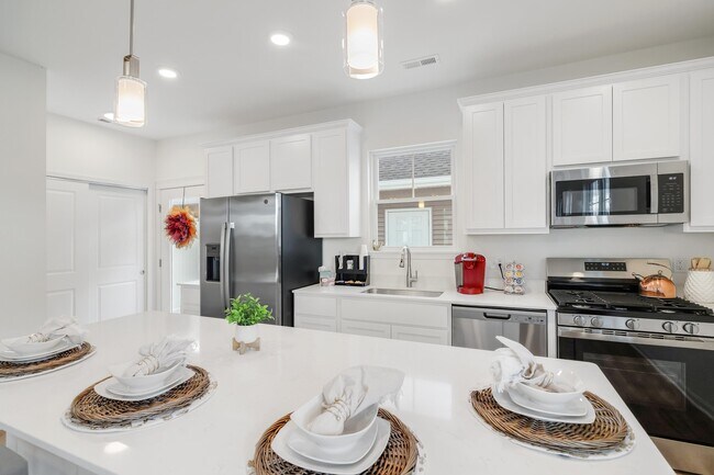 11757 Kentucky St, Crown Point, IN 46307 - photo 4