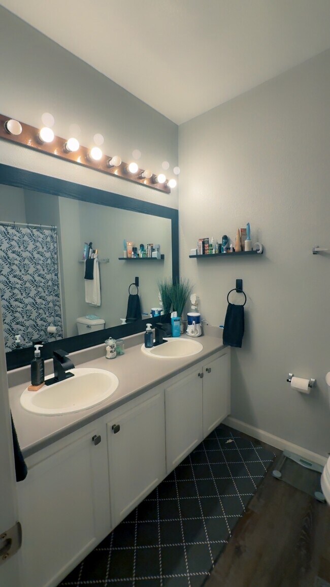 18919 E Warren Cir unit B303, Aurora, CO 80013 - photo 4