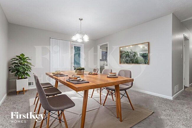 803 Brook Hollow Cir SE, Conyers, GA 30094 - photo 6