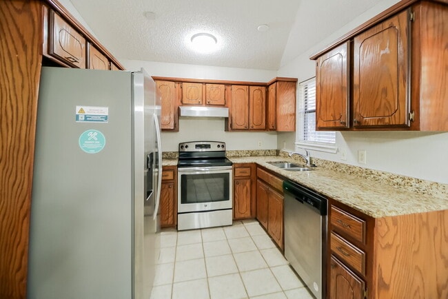 12509 Ridgegate Rd, Yukon, OK 73099 - photo 7