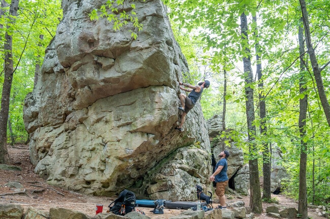 Moss Rock is an entertaining rock-climbing opportunity in Hoover.