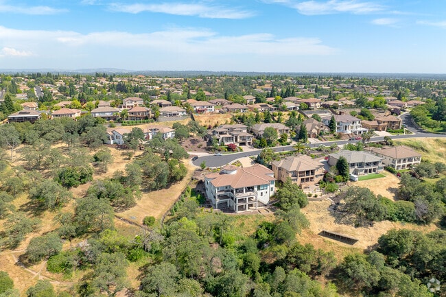 The homes to the south of Secret Ravine-Sierra Bluff tend to have larger lot sizes and homes.