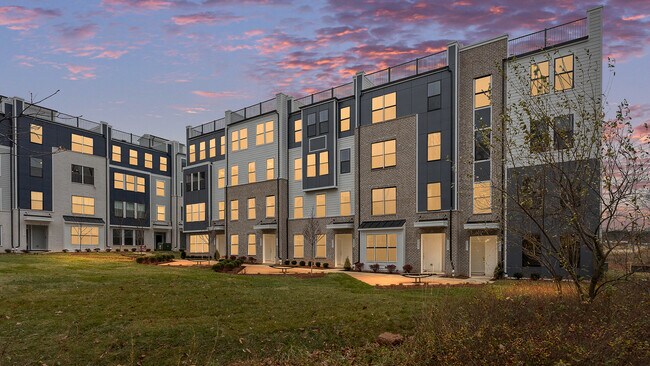 20821 Clongee Terrace, Dulles, VA 20166 - photo 4