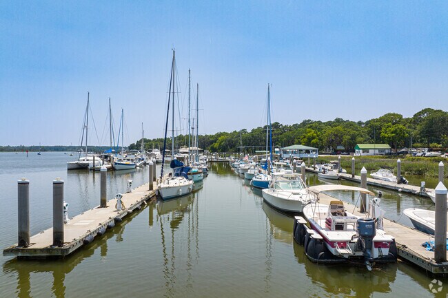 Isle of Hope Marina is located minutes from Sandfly.