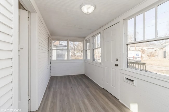 1921 Logan Ave, Des Moines, IA 50316 - photo 3