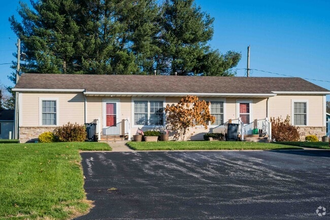 Homes in the lovely and quiet Jordan area are well-manicured and very appealing.