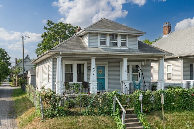 This is a craftsman style home in the Reeb-Hosack neighborhood.