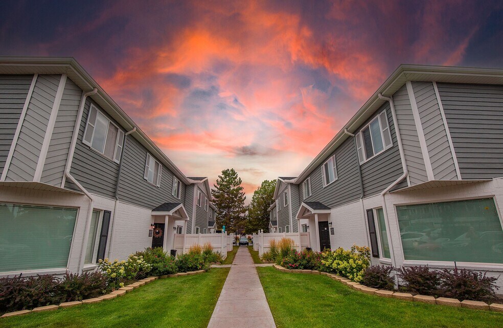 Turnberry 4422 S Muirfield Dr, Salt Lake City, UT