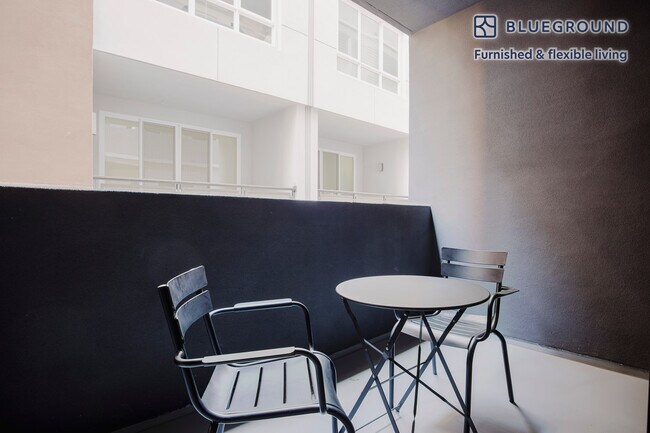 1130 N Orange Dr unit FL2-ID1303, Los Angeles, CA 90038 - photo 5