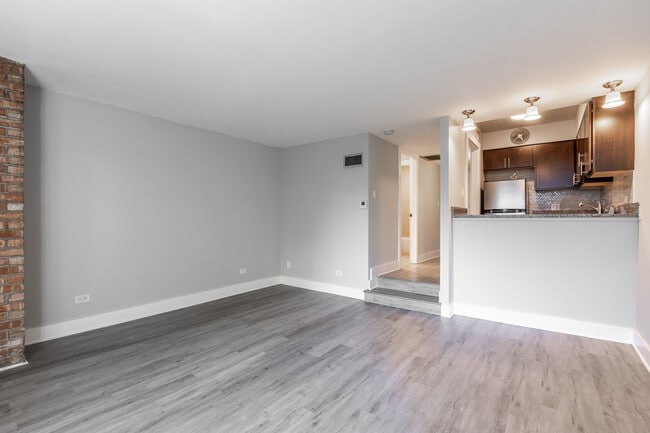 1214 N La Salle Dr unit B4, Chicago, IL 60610 - photo 3