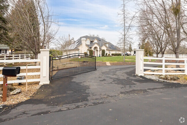 Find your dream home in Shingle Springs.