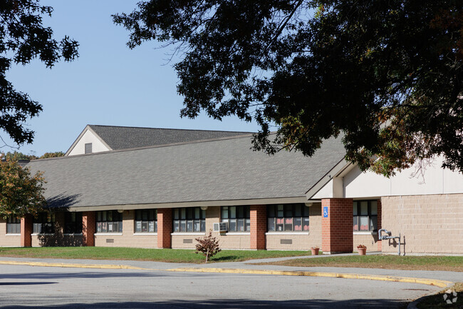 The Myron J. Francis Elementary School in Rumford, RI gets a B+ score fore academics from Niche.