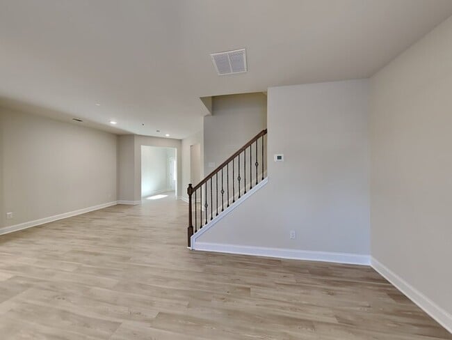 122 Wayne Ln, Canton, GA 30114 - photo 2