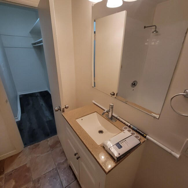 1525 Cassil Place unit 106A, Los Angeles, CA 90028 - photo 6