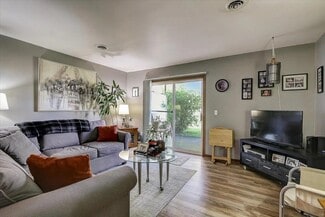 700 Hilltop Dr Unit 700, Deforest, WI 53532