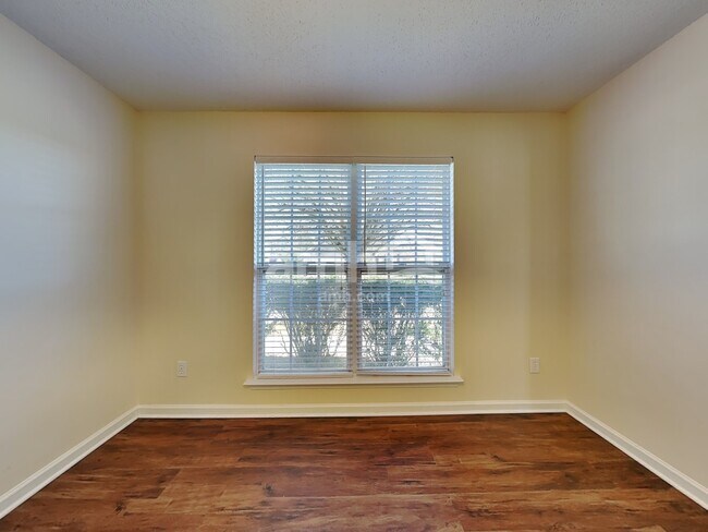 2911 Firethorn Dr, High Point, NC 27265 - photo 7