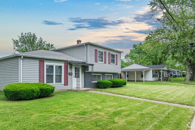 A few split-level homes are available in Chesterfield.