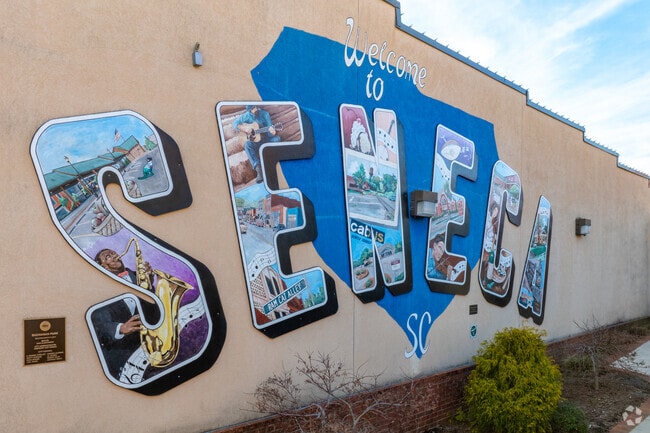 Seneca has a big artist population and many murals are found downtown.