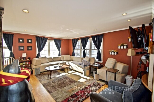 45 Donnybrook Rd, Brighton, MA 02135 - photo 2