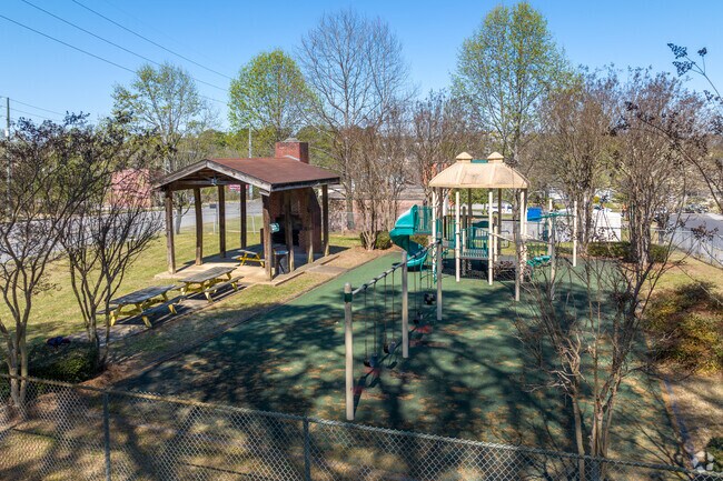 Welcome to Evergreen Park in the Evergreen neighborhood.